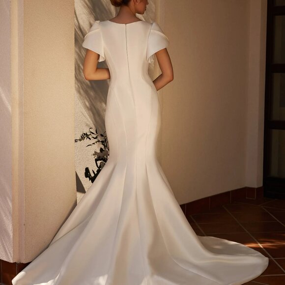 Monica Loretti NWT Wedding Gown - Picture 2 of 6